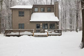 Dreamy Lake House - Fireplace, Firepit & Pet Friendly